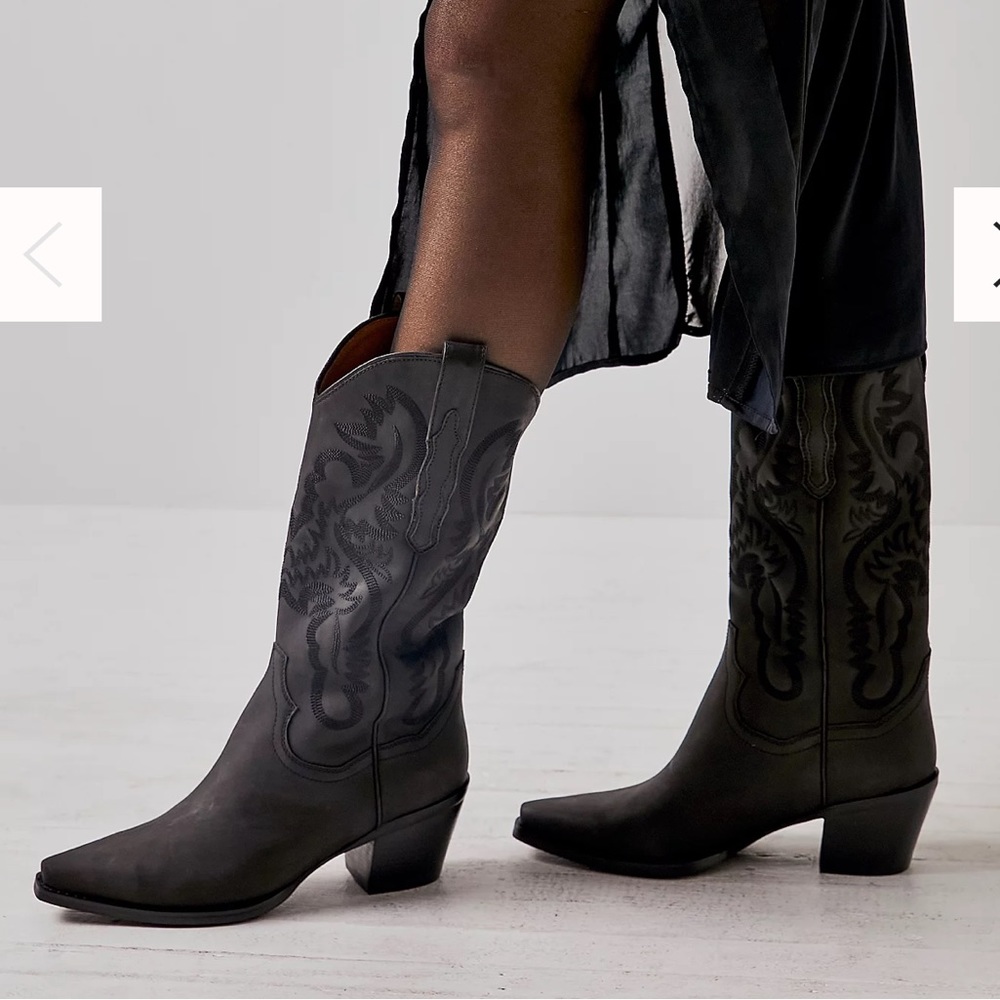Black Jeffrey Campbell Dagget Boots